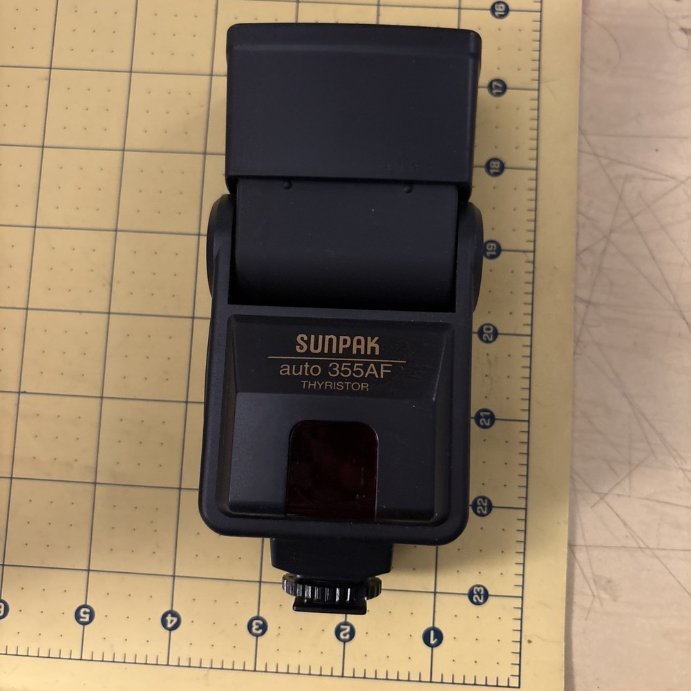 Sunpak‎ Auto 355AF THYRISTOR Camera Flash